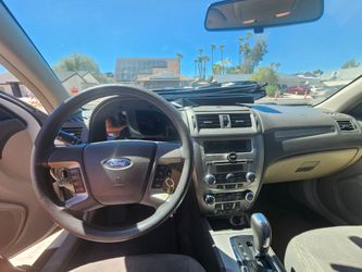 Ford Fusion Sedan 89.677 milles
