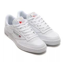 Reebok classics in white size 8