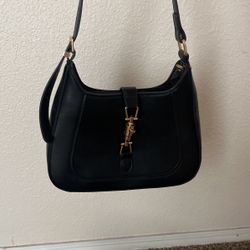 black purse 