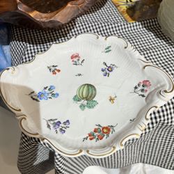 Richard Ginorii  Scalloped Dish 