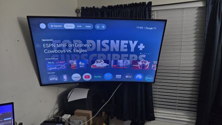 Samsung 55" Curved 4K UHD Smart TV – UN55RU7300 – Fully Working