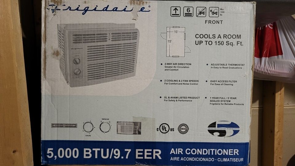 AIR CONDITIONER