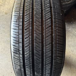 235 40 19 Goodyear Eagle touring tire
