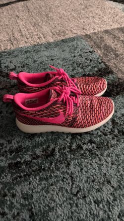 Woman’s Nike shoes size 71/2