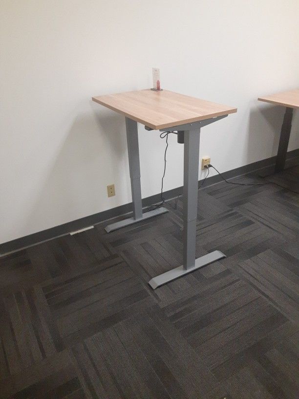 Small Electronic Sit-Stand Desk