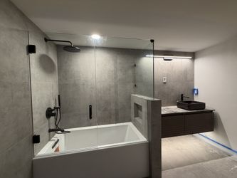 Frameless Shower Doors – 3/8” Tempered Glass