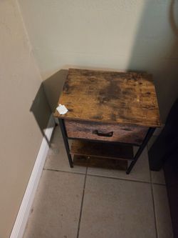 Two nights stand good condition