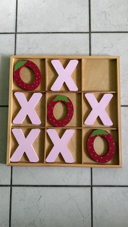 Strawberry Theme Party Game- TicTacToe