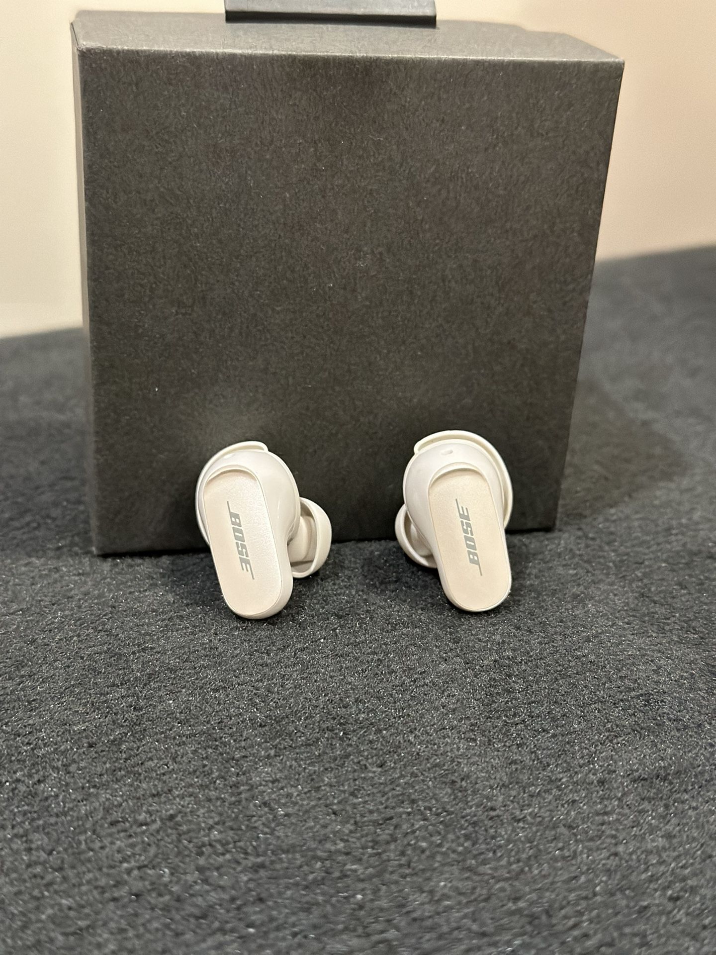 Bose QuietComfort Earbuds II (Stone White)