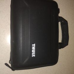 THULE LAPTOP BAG