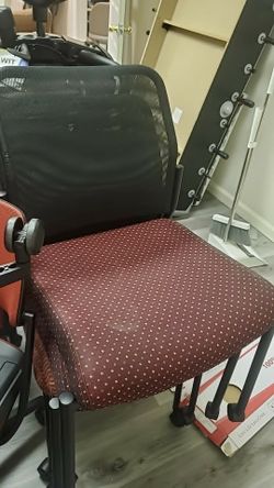 Nice Stackable Wheeled Office chairs