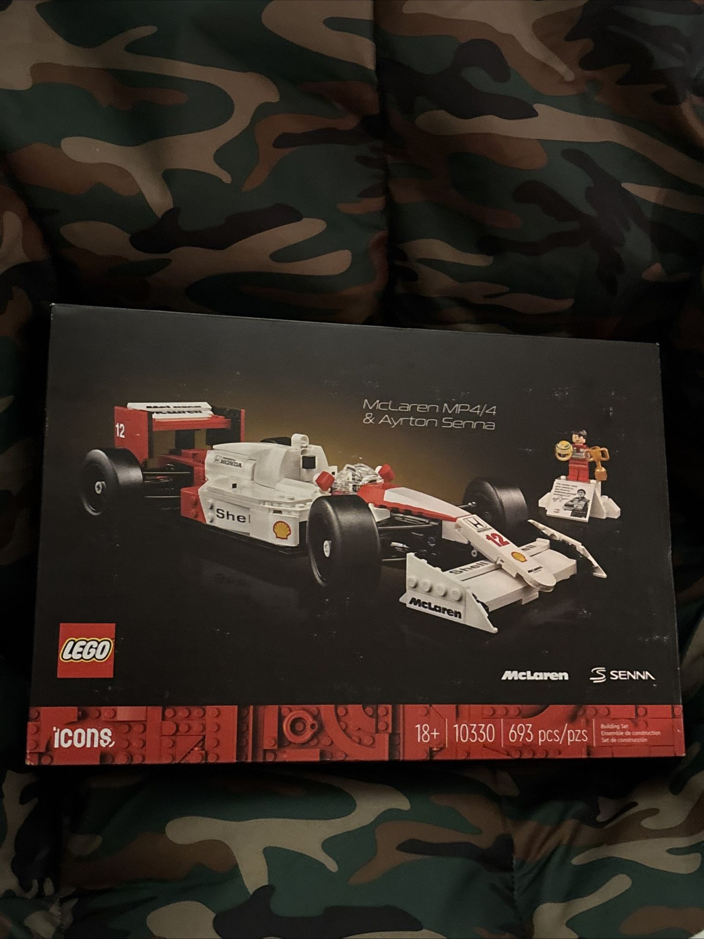 McLaren MP4/4 LEGO Set 10330