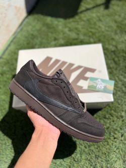 Jordan 1 Travis Scott Velvet