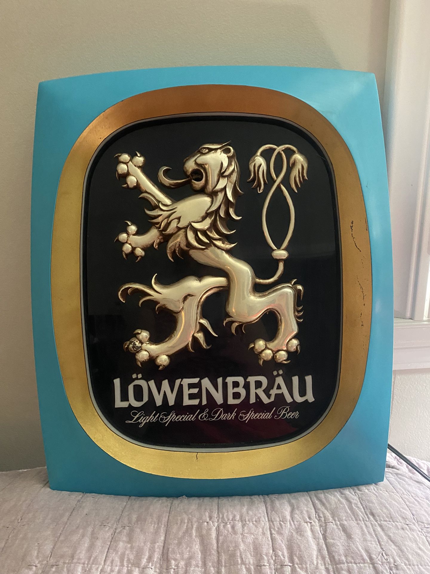 Vintage 1976 Lowenbrau Lighted Beer Sign, Special & Dark Special