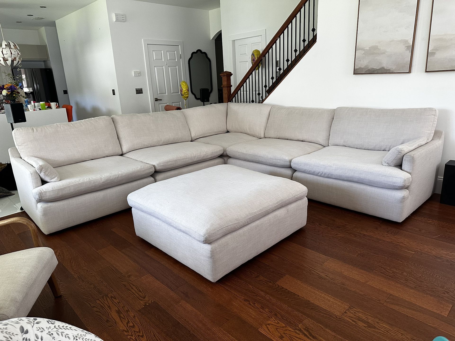 Ashley’s 5pc Sectional Couch + Ottoman