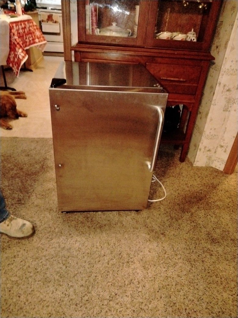 Summett Mini Fridge