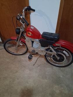 Vintage 1990s Roadmaster bike