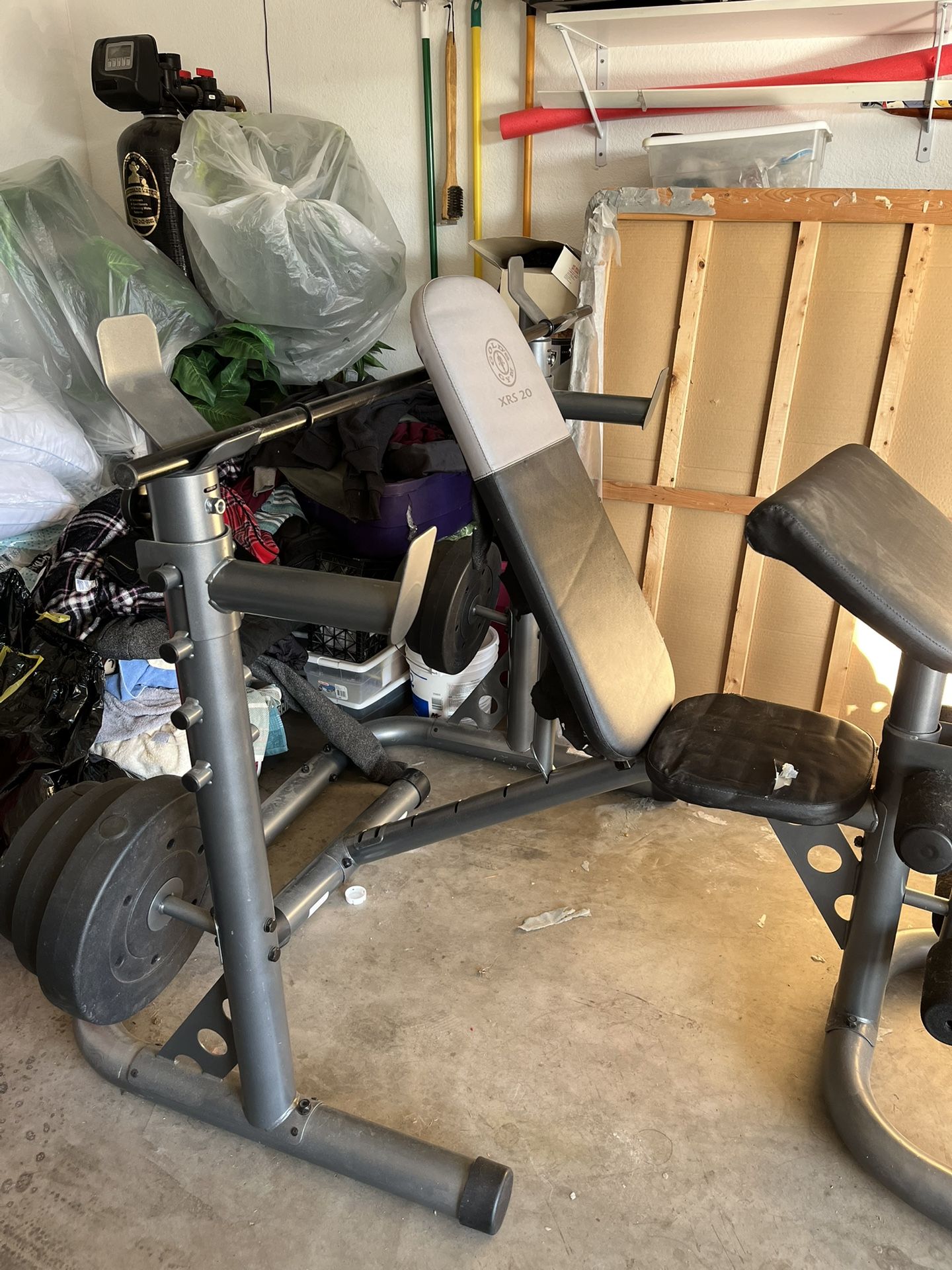 Weight Bench + Treadmill 