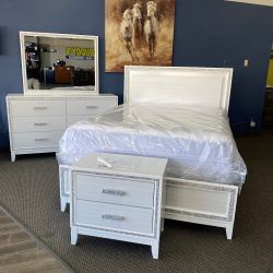 Queen Bedroom Set for Sale!!! Ask For Price !!! Preguntar Precio 