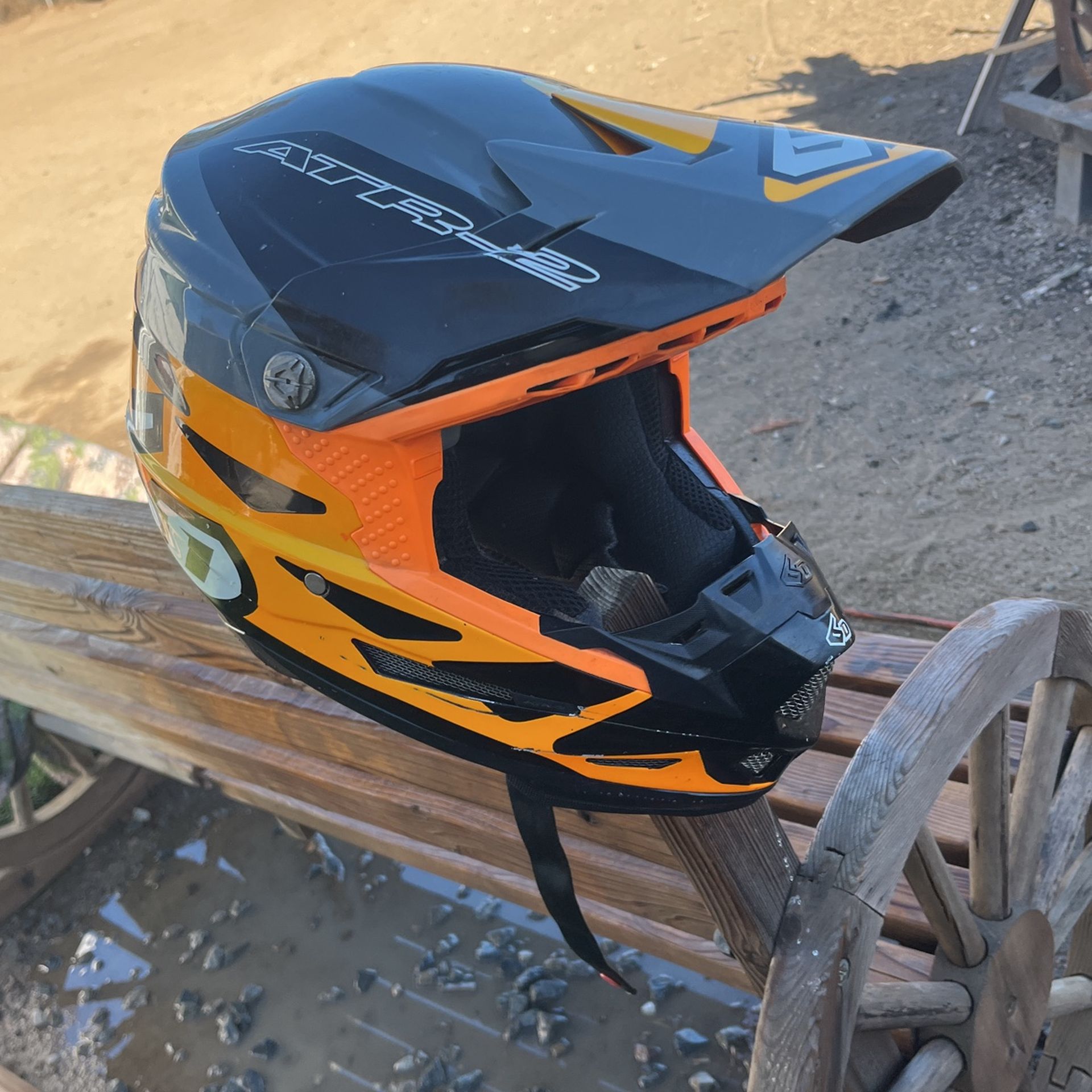 6d ATR2 Mx Helmet