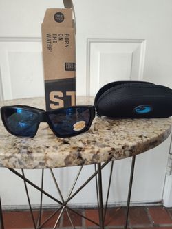 Costa Del Mar Polarized Sunglasses with Case