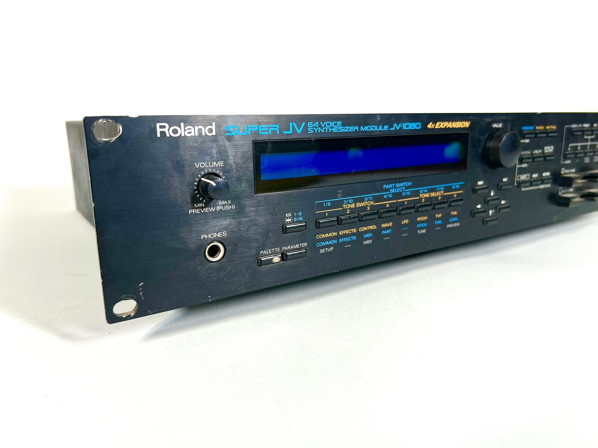 Roland JV1080 Synthesizer