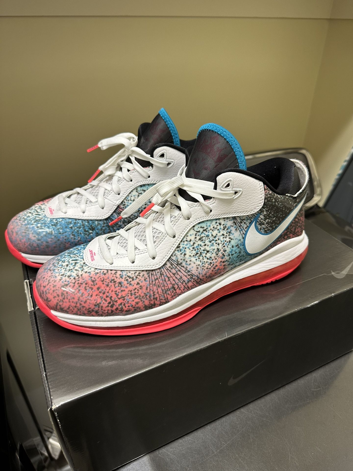 Nike Lebron 8 Miami Night, Size 12
