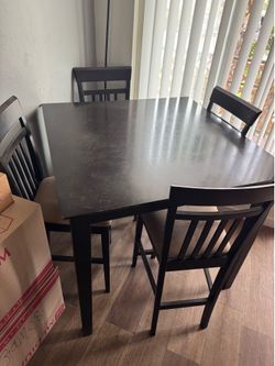 4 Seater Dining Table