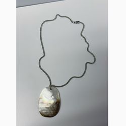 Mother of Pearl Pendant Necklace 