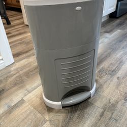 Dekor Diaper Pail 