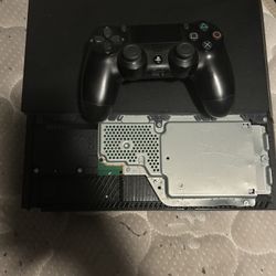 PS4 Can’t Turn On Also Includes Controller 