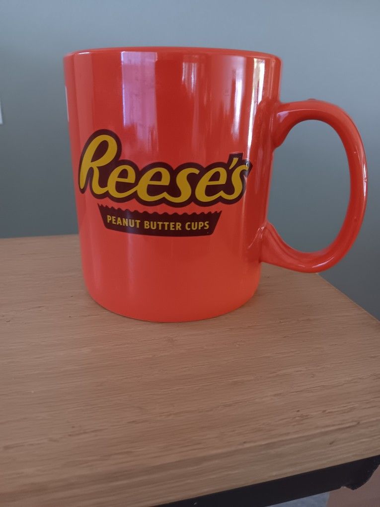 Large Reese's Mug