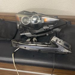 2014-15 Lexus IS 250 headlight and fog light