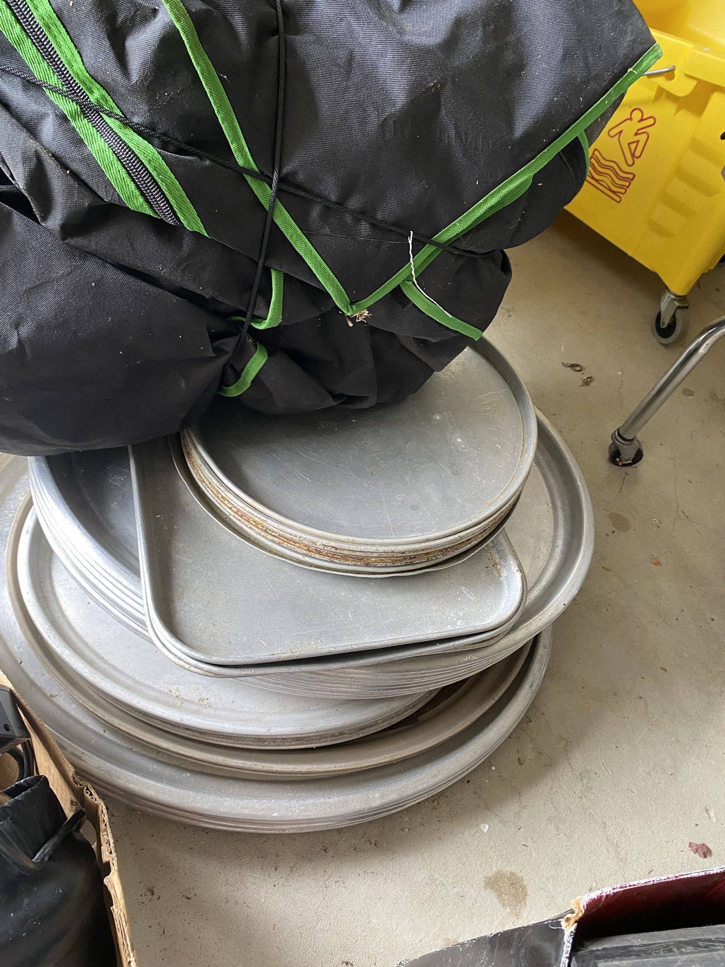 Big Aluminum Trays