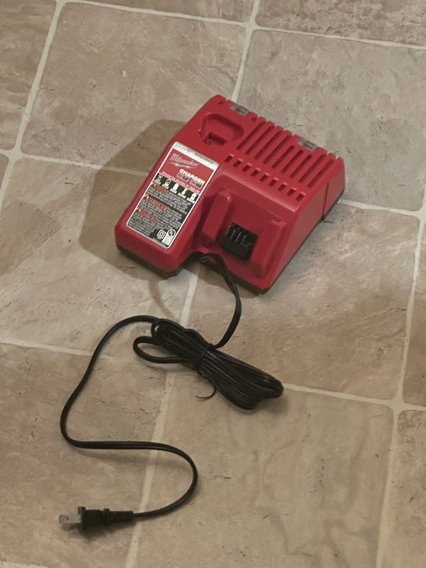 Milwaukee 12or 18 VOLT CHARGER