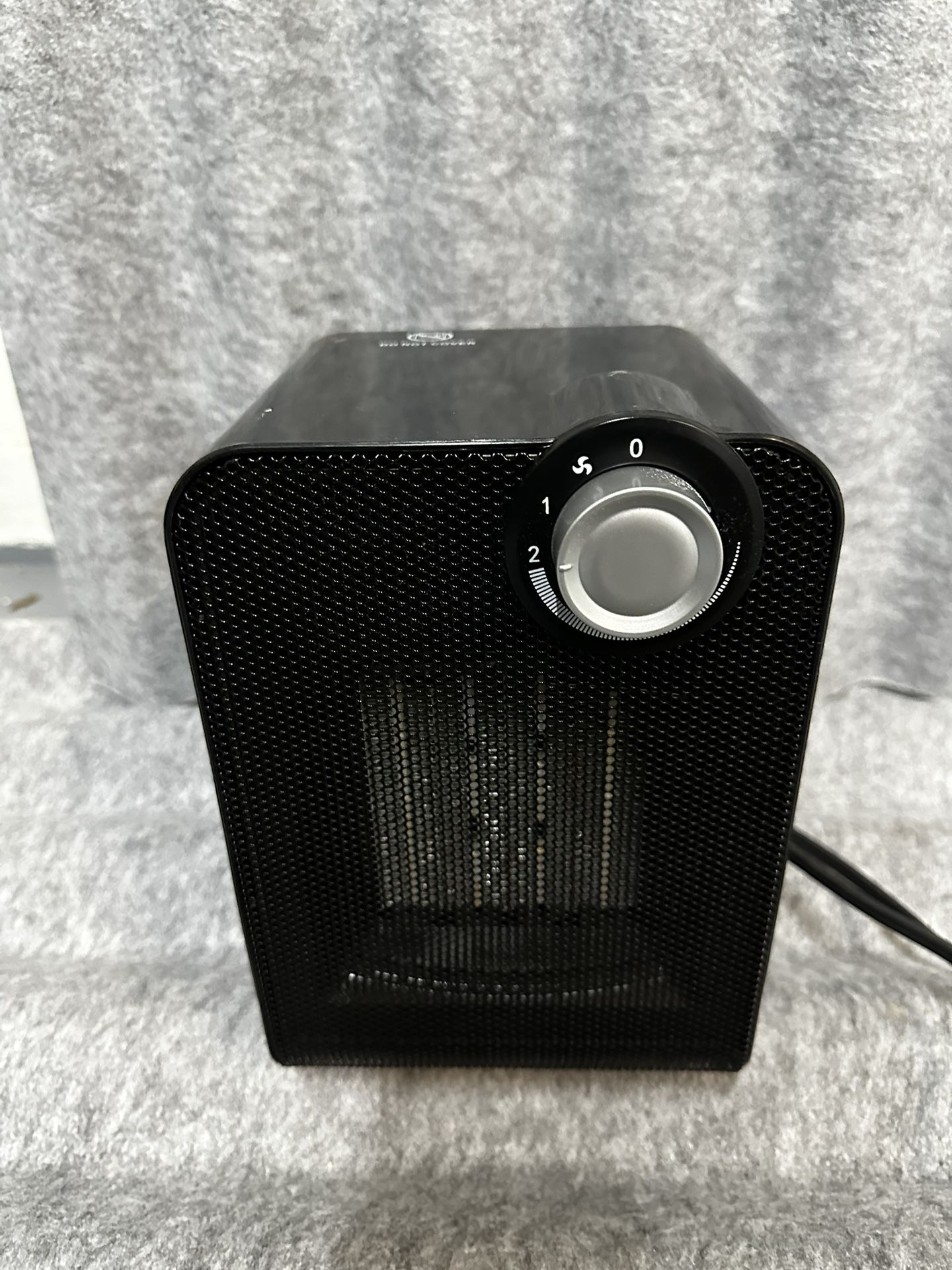 VIVREAL SPACE HEATER