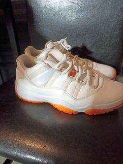 Jordan Retro 11's bright citrus lows Limited edition