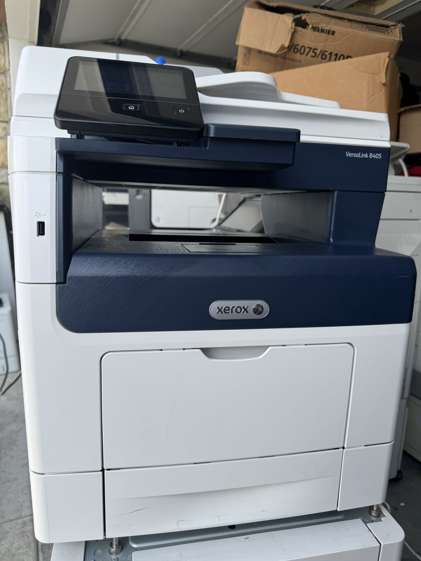Xerox ® VersaLink ® B405 Multifunction Printer