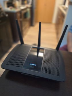 LINKSYS WIRELESS ROUTER