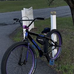 maniac flyer 27.5 bent rim thats it 