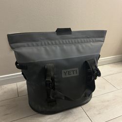 Yeti Bag Cooler