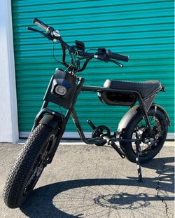 750 Watt Electric E-Bike, 35Mph, Miami Style, 20x4.0 Fat Tire