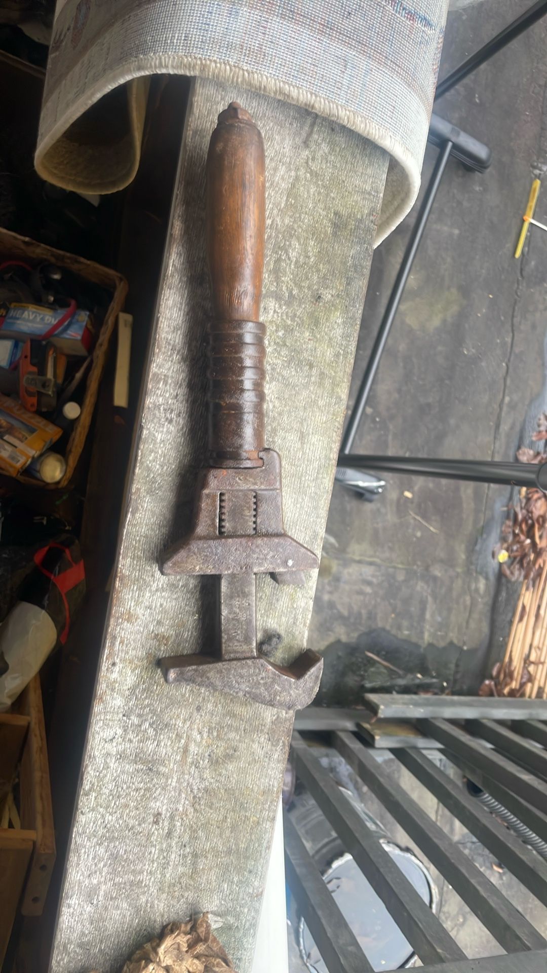 ANTIQUE BEMIS & CALL H&T CO . COMBINATION PIPE MONKEY WRENCH WOODEN HANDLE