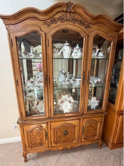 Vintage French Provincial China Cabinet / Hutch
