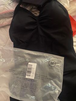 Brand New Women’s Sports Bra – Medium – Black