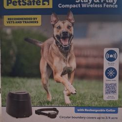 PetSafe® Stay & Play Compact Wireless Pet Fence - Secure up to 3/4 Acre - No-Dig Portable Fencing