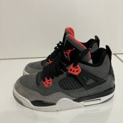 Air Jordan 4 Retro