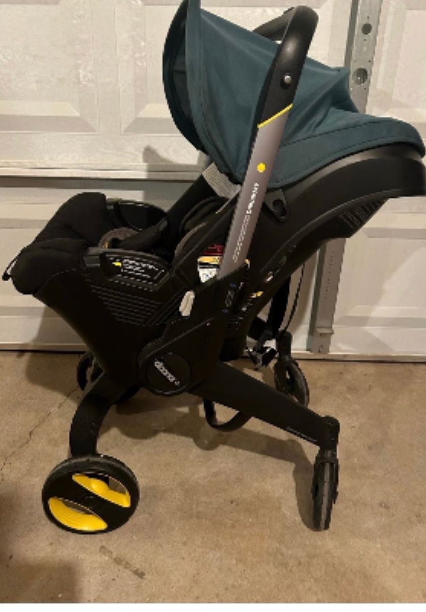 Doona Stroller and Base