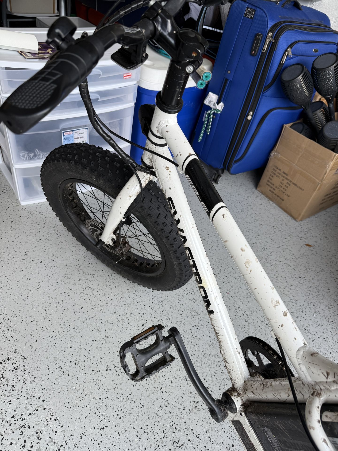 Swagtron Electric Bike EB6 (White)