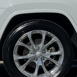 20” Jeep Grand Cherokee Wheels Nitto Tires